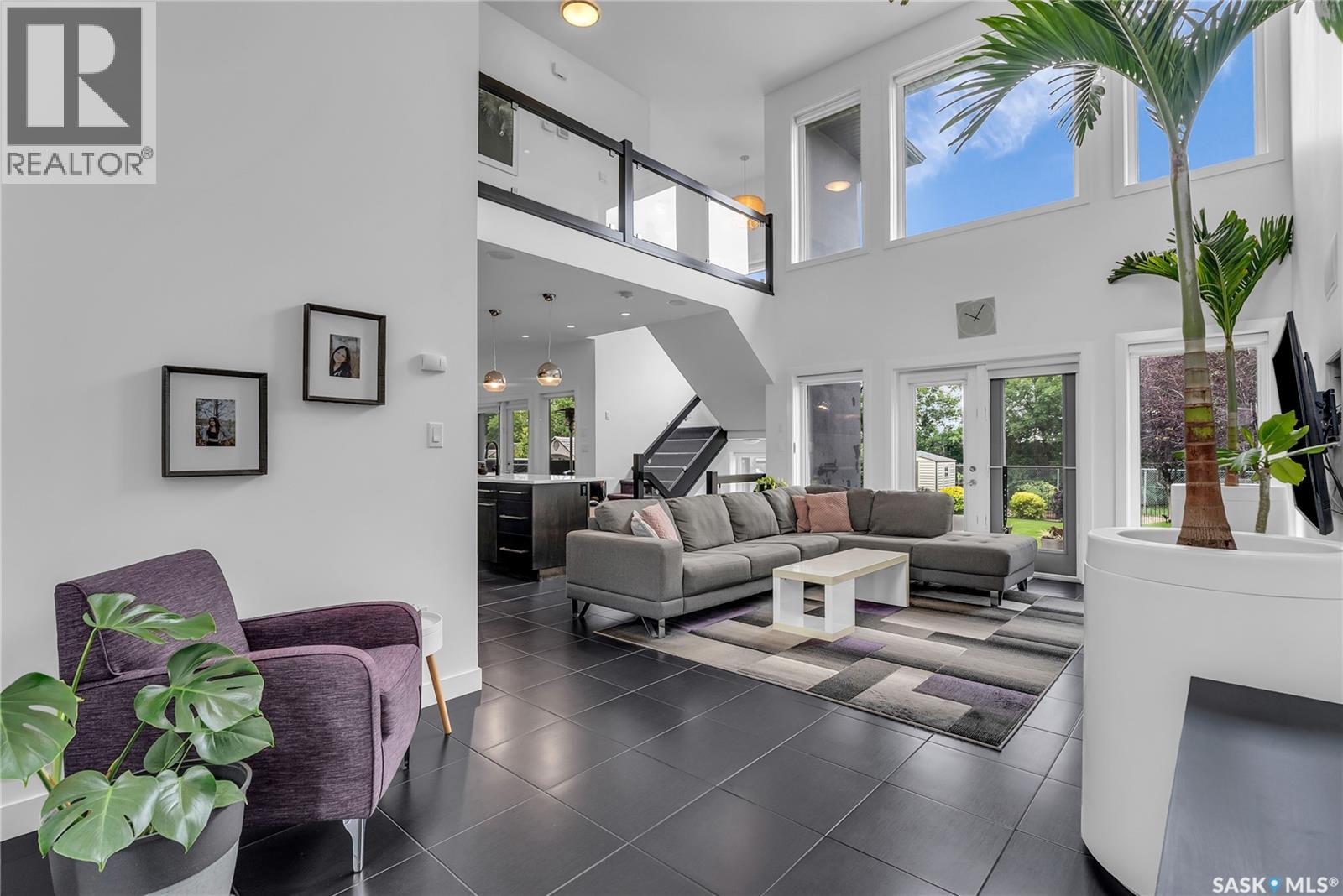 Property at 707 Atton CRESCENT image 3
