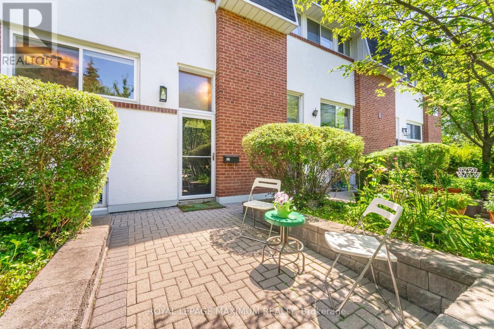 Property at 17 - 90 GEORGE HENRY BOULEVARD image 3