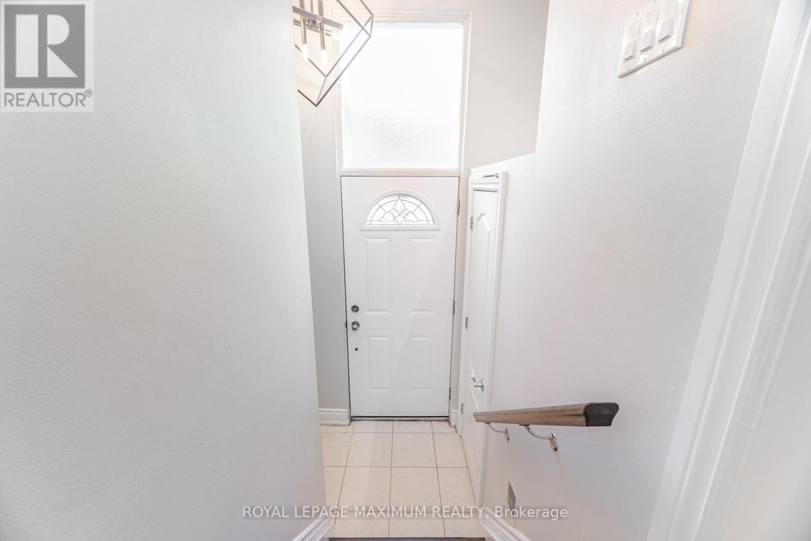 Property at 17 - 90 GEORGE HENRY BOULEVARD image 5