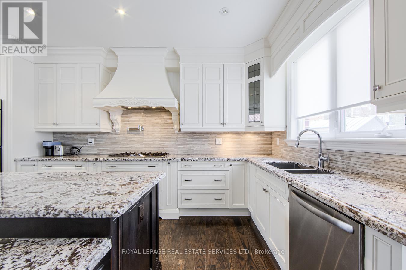 Property at 21A ROYCREST AVENUE image 1