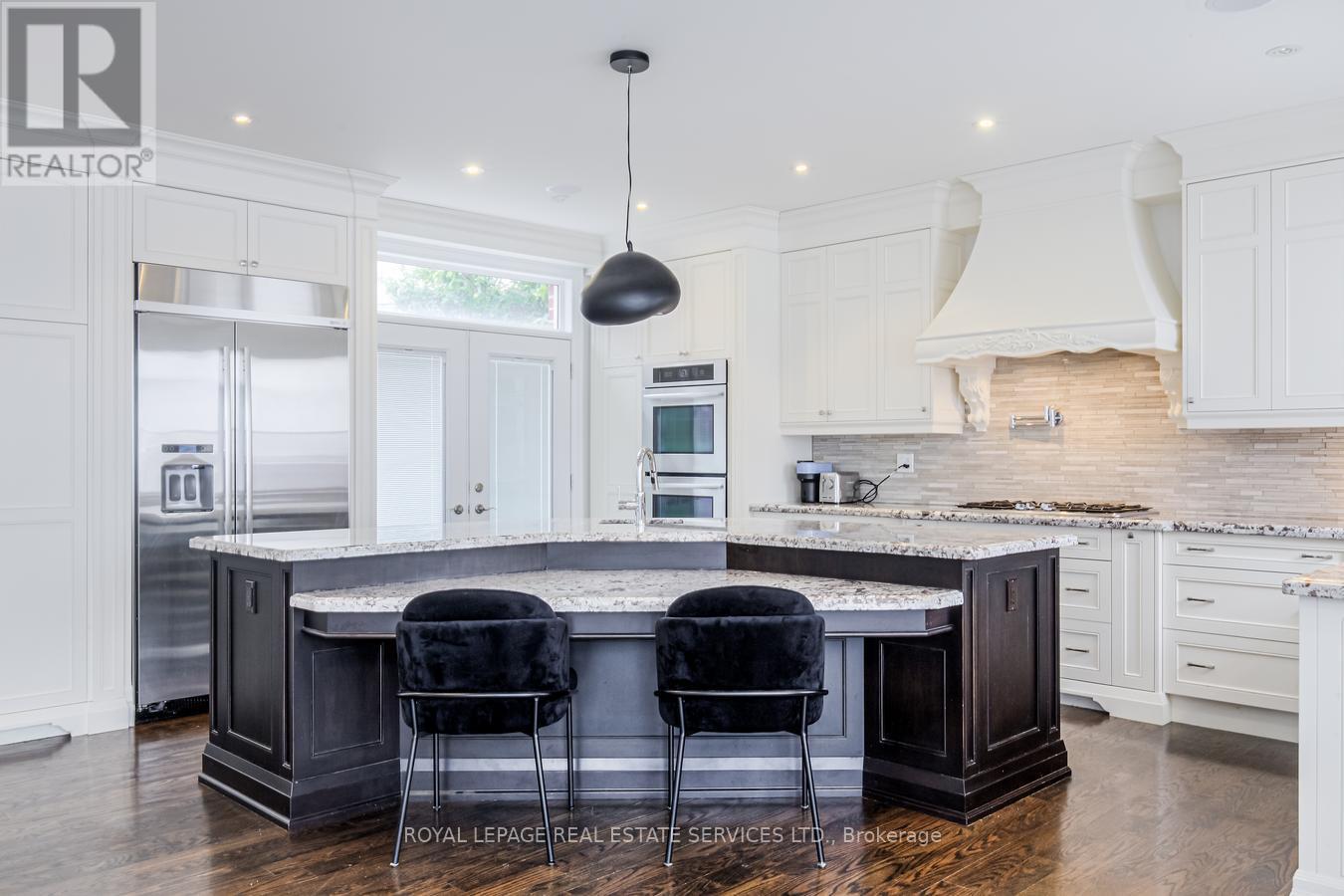 Property at 21A ROYCREST AVENUE image 4