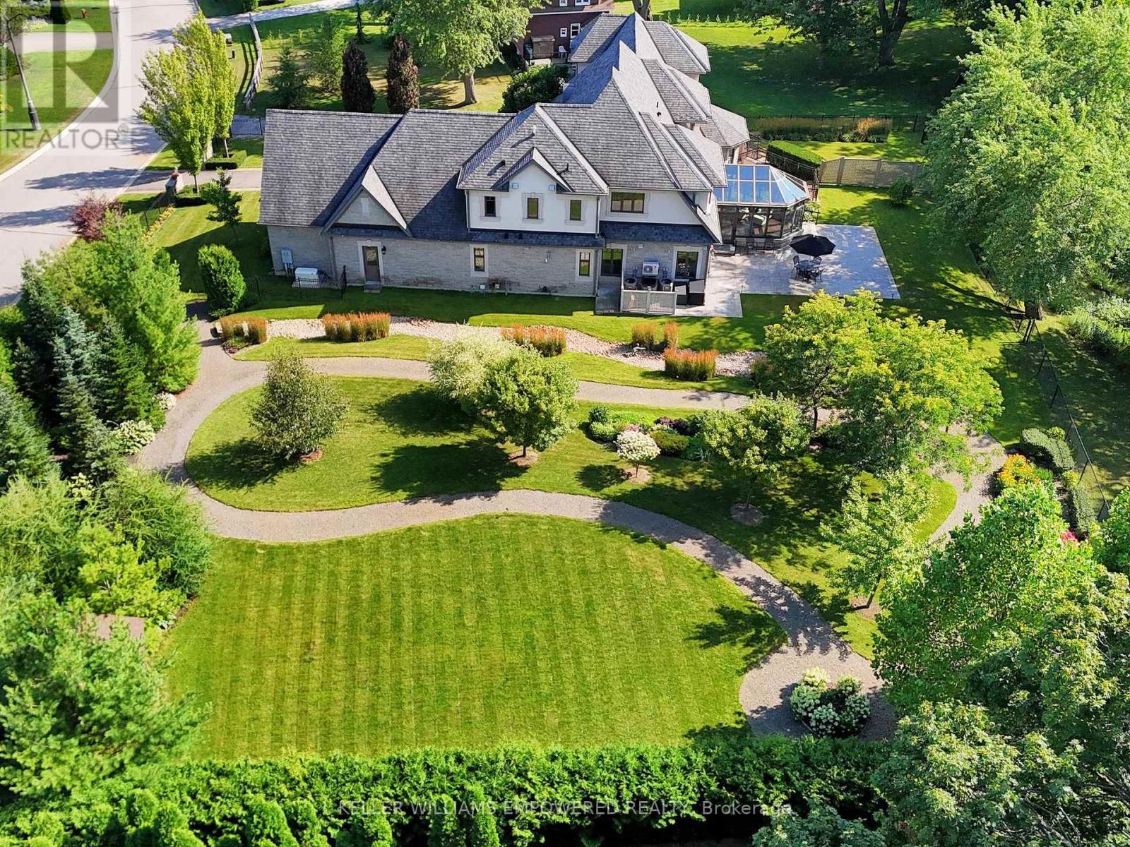 12 Macleod Estate Court, Richmond Hill, Ontario  L4E 0B1 - Photo 42 - N12331807