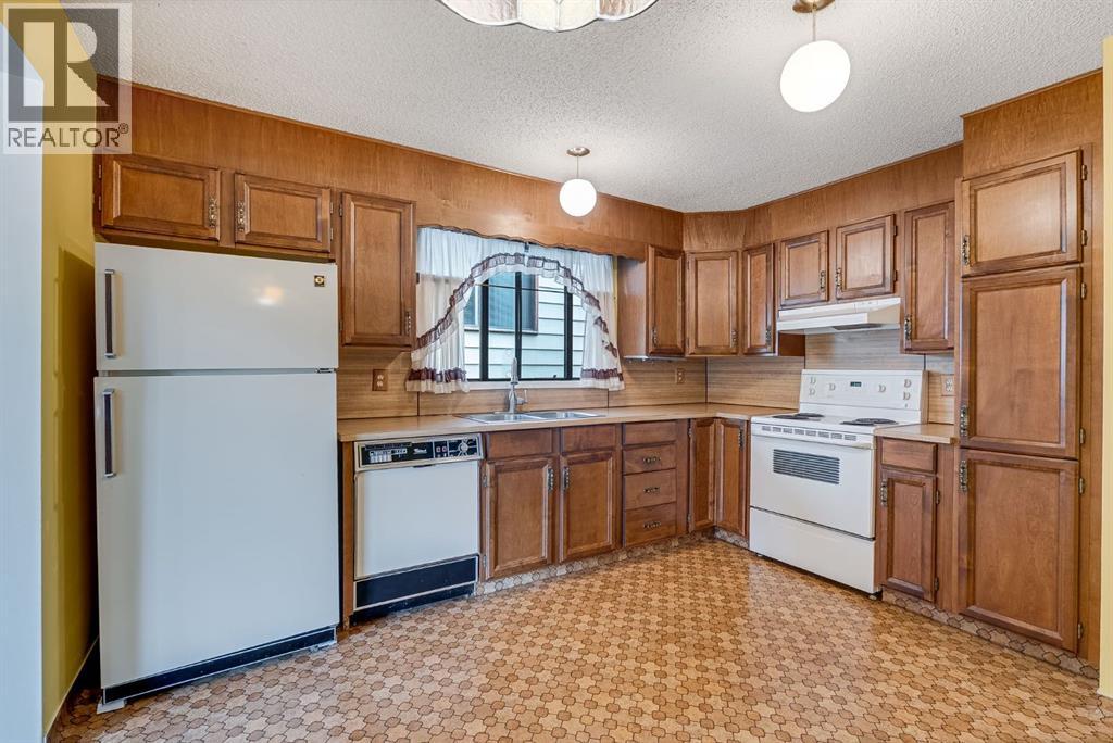 Property at 40 Edgeford Road NW image 5