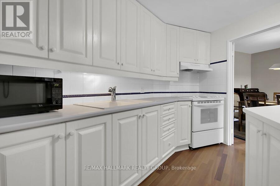 705 - 1081 Ambleside Drive, Ottawa, Ontario  K2B 8C8 - Photo 9 - X12331863