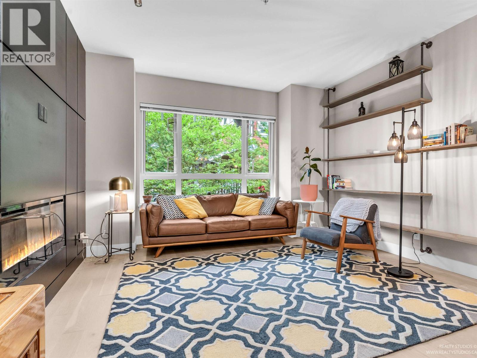 6 238 Camata Street, New Westminster, British Columbia  V3M 0H8 - Photo 4 - R3034880