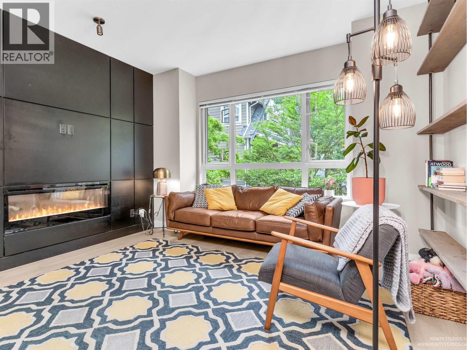 6 238 Camata Street, New Westminster, British Columbia  V3M 0H8 - Photo 5 - R3034880