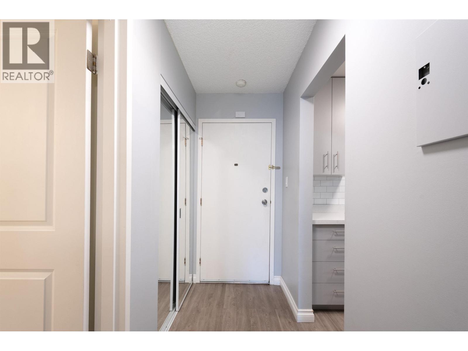 207 9202 Horne Street, Burnaby, British Columbia  V3N 4K2 - Photo 2 - R3034927