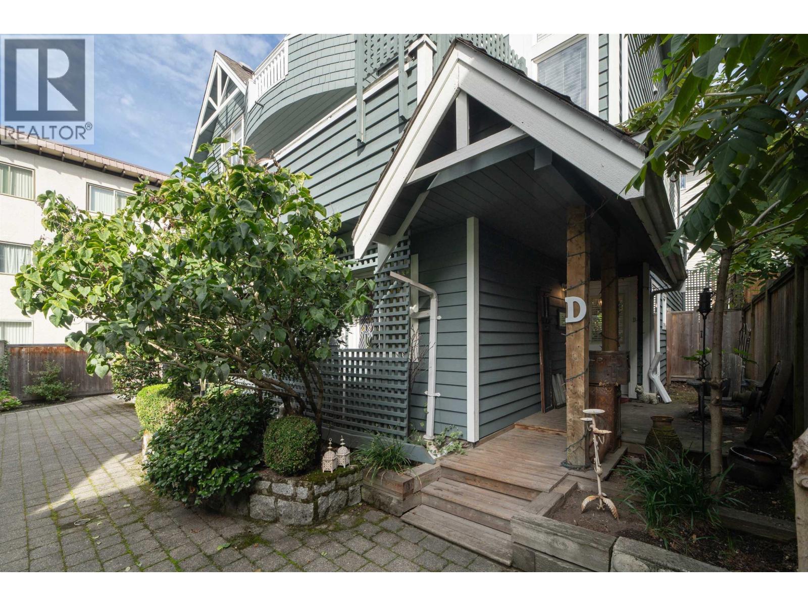 D 136 W 4th Street, North Vancouver, British Columbia  V7M 1H5 - Photo 3 - R3034952