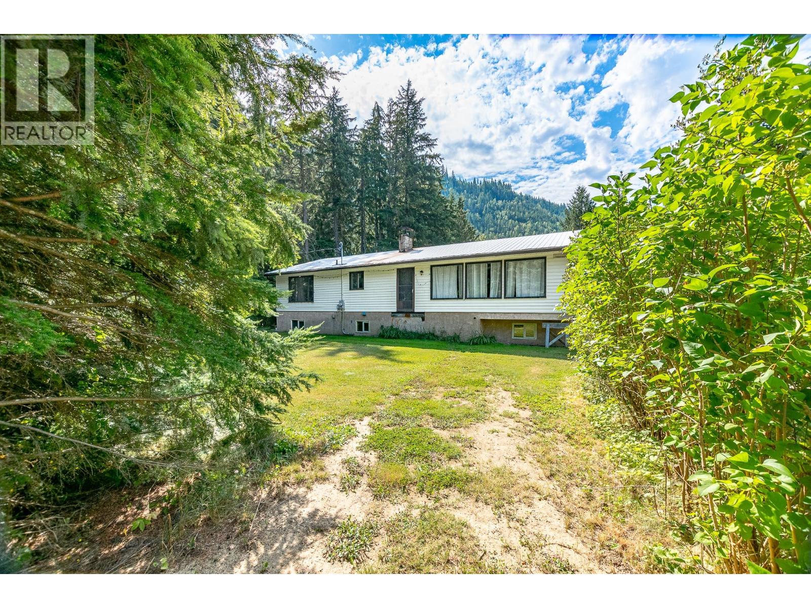 1825 Stepp Pit Road, Sicamous, British Columbia  V0E 2V1 - Photo 18 - 10358567