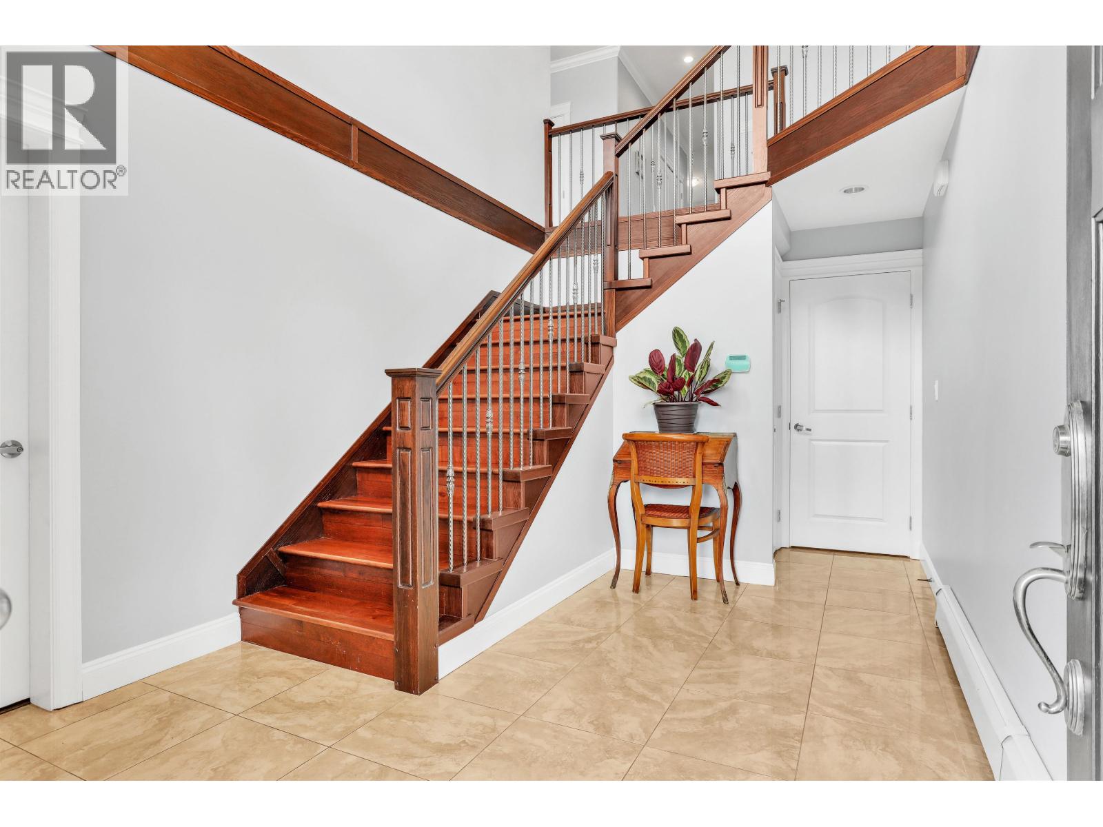 Property at 943 HARRIS AVENUE image 3