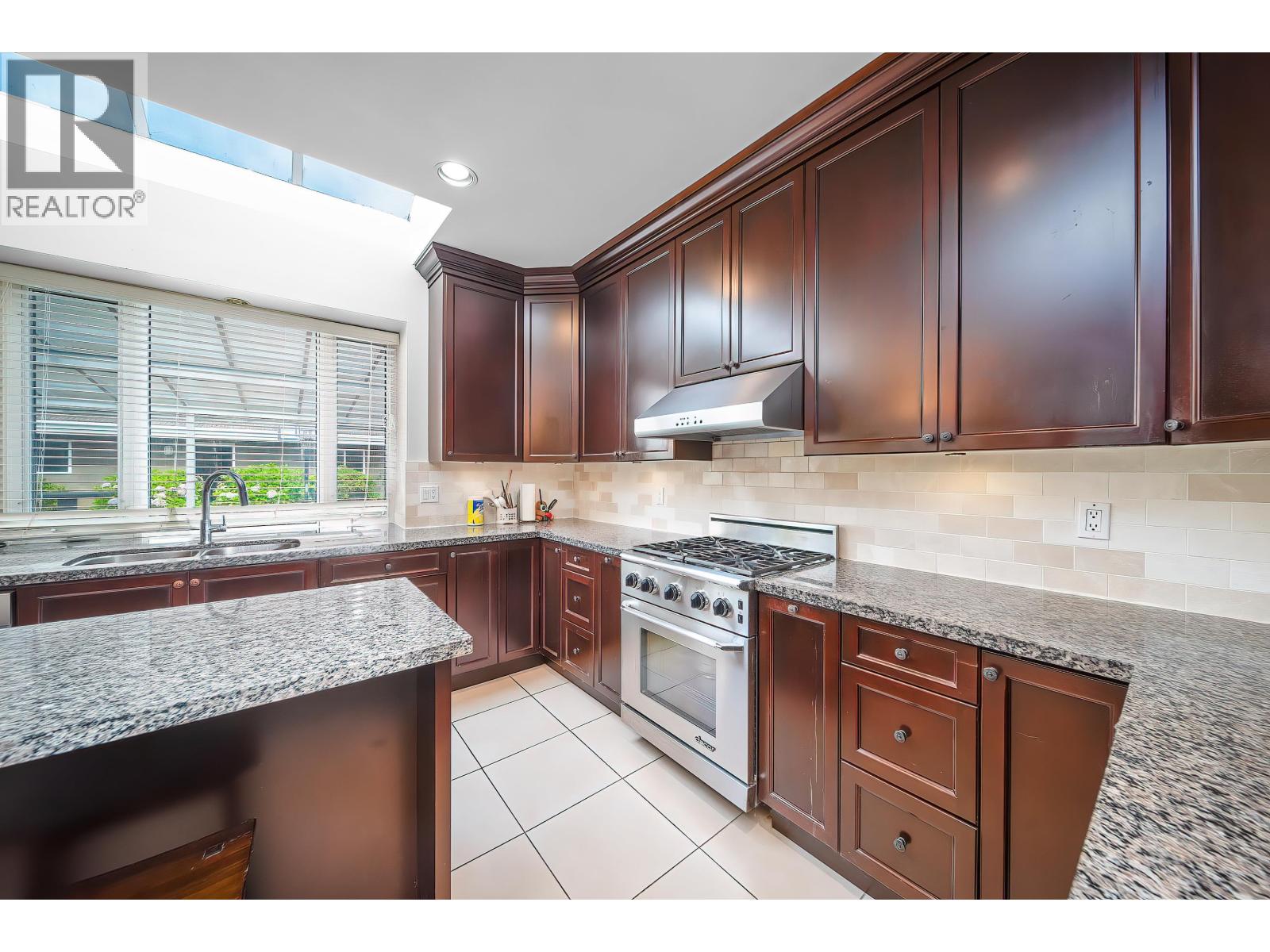 2407 W 18th Avenue, Vancouver, British Columbia  V6L 1A9 - Photo 15 - R3034861