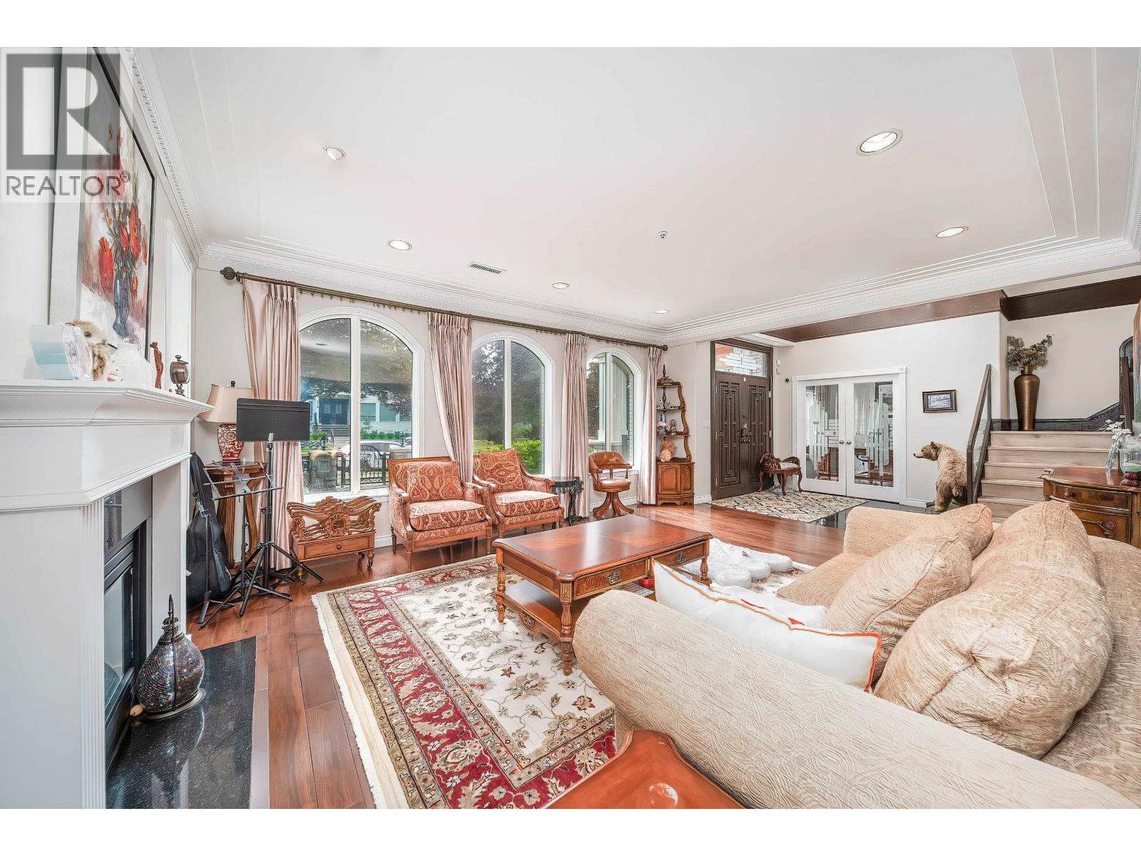 Property at 2407 W 18TH AVENUE image 3
