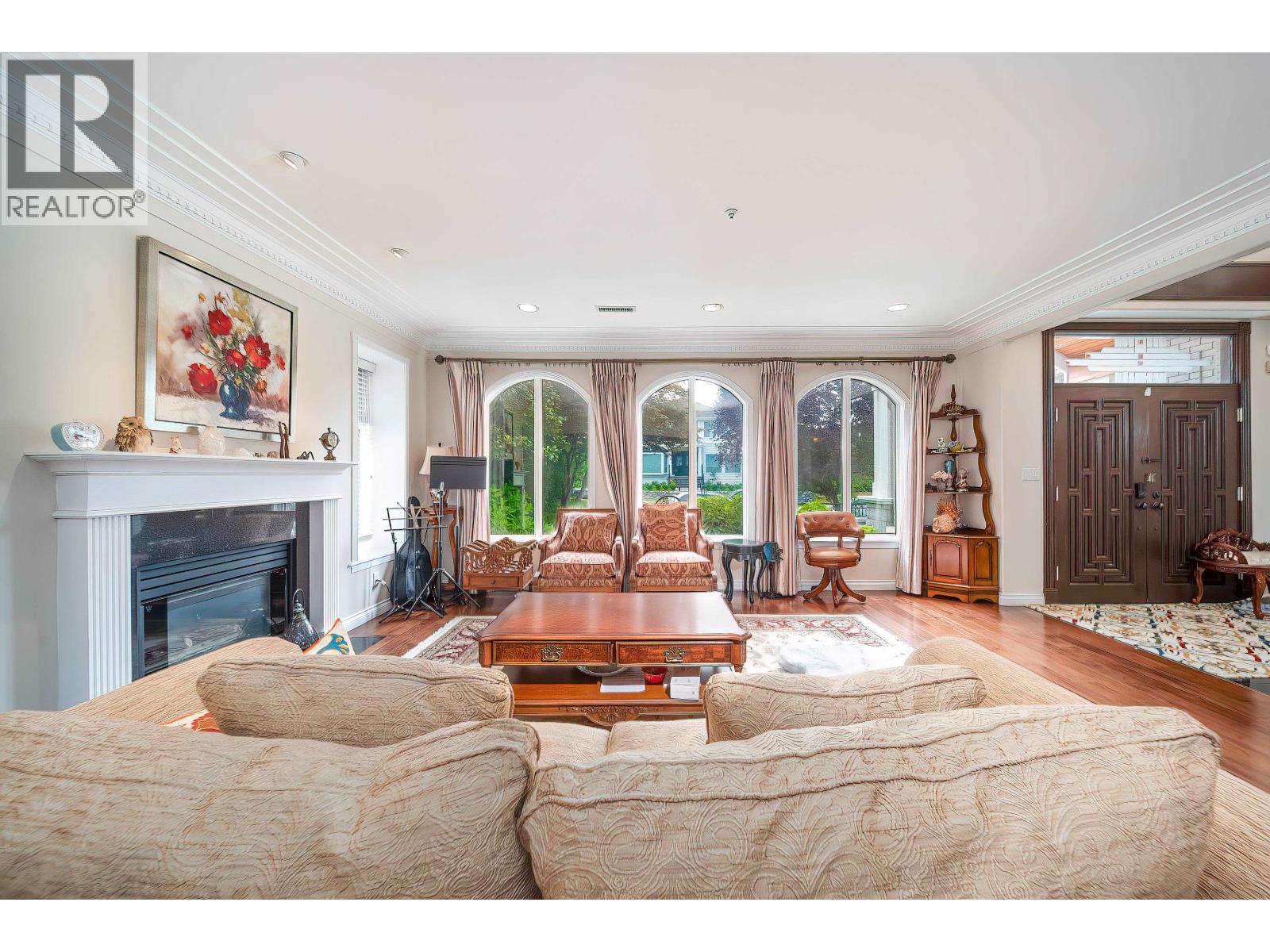 Property at 2407 W 18TH AVENUE image 4