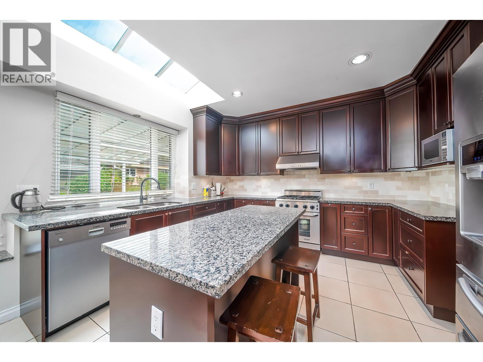 2407 W 18th Avenue, Vancouver, British Columbia  V6L 1A9 - Photo 7 - R3034861