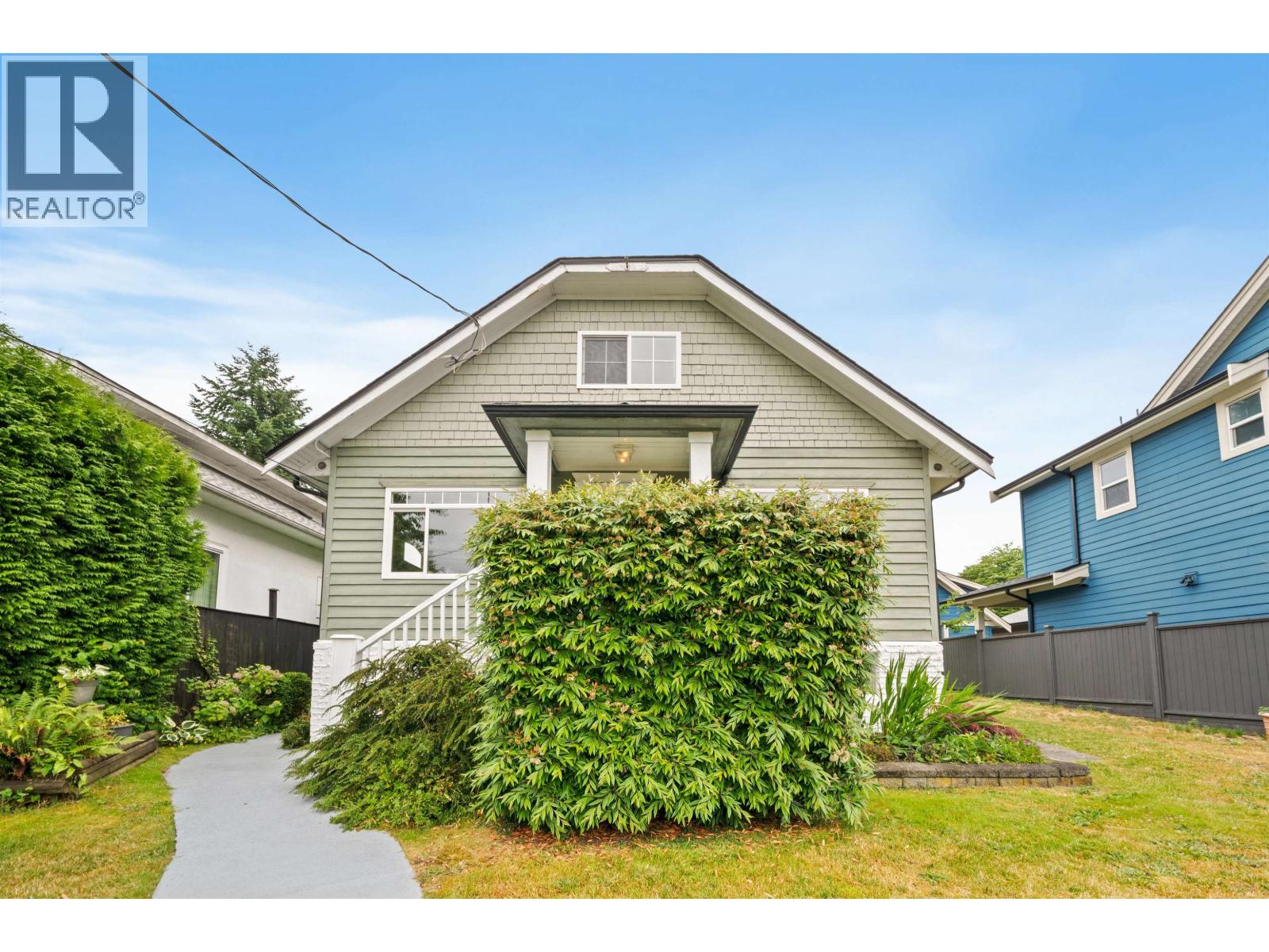 221 Richmond Street, New Westminster, British Columbia  V3L 4B5 - Photo 2 - R3034947