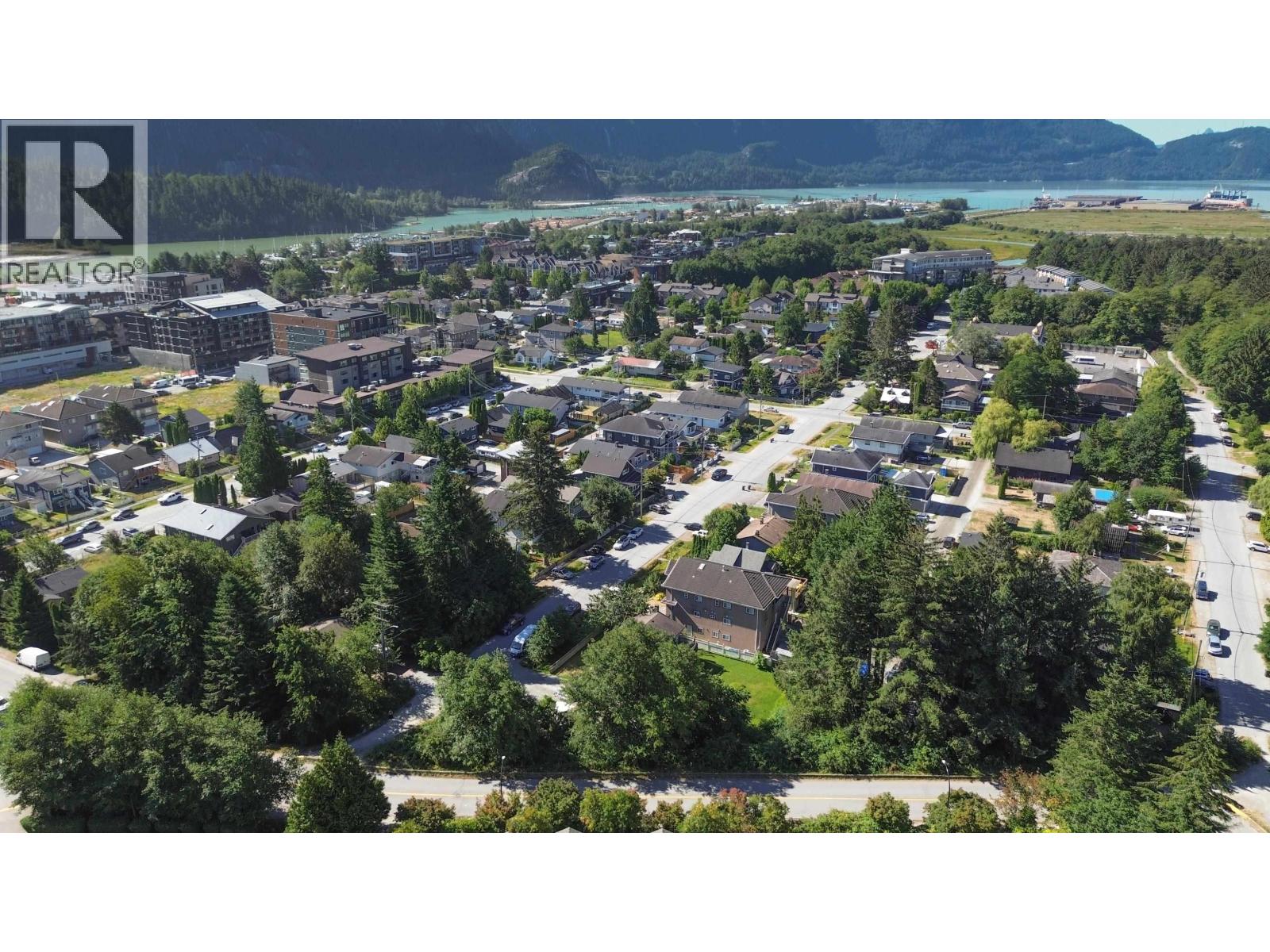 38069 Fifth Avenue, Squamish, British Columbia  V0N 1T0 - Photo 10 - R3035047