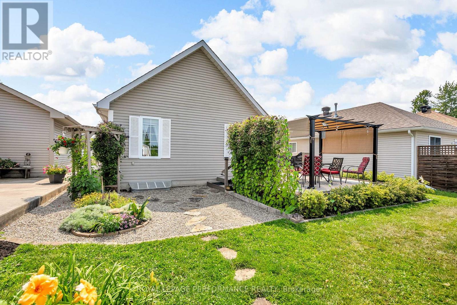 1526 Frank Court, Cornwall, Ontario  K6H 7N7 - Photo 36 - X12331860