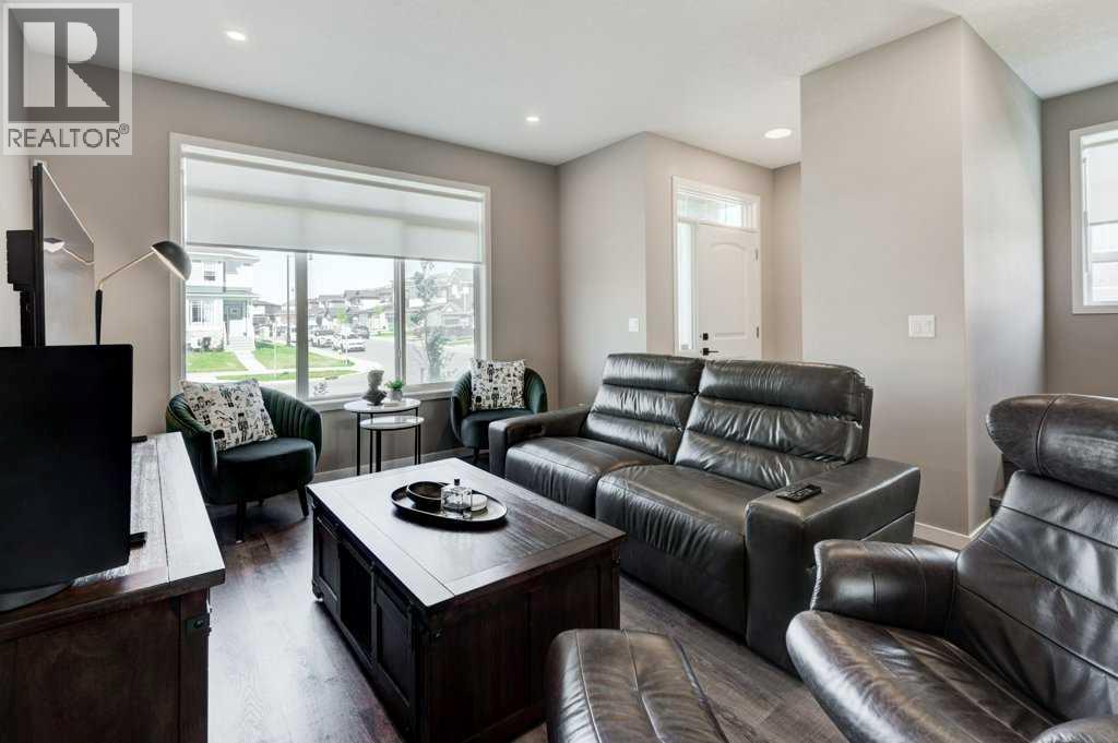 Property at 100 Dawson Drive image 4