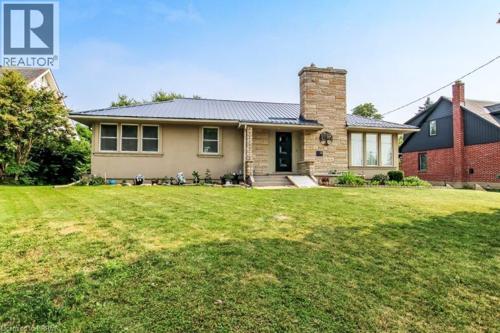 12 Parkview Road, Hagersville, Ontario  N0A 1H0 - Photo 1 - 40756367