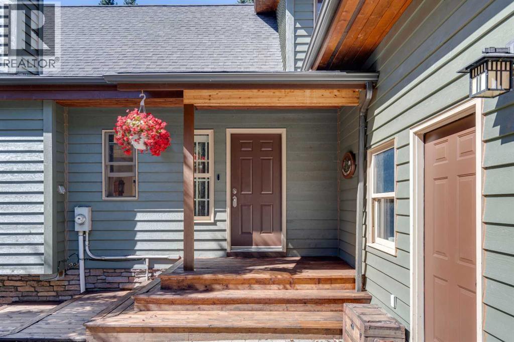 118 Mountain Lion Drive, Bragg Creek, Alberta  T0L 0K0 - Photo 3 - A2215187