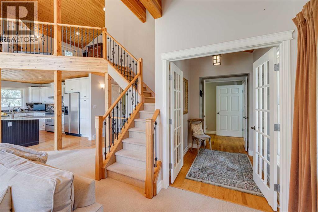 118 Mountain Lion Drive, Bragg Creek, Alberta  T0L 0K0 - Photo 11 - A2215187