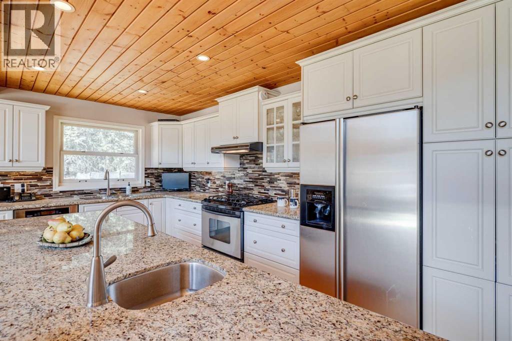 118 Mountain Lion Drive, Bragg Creek, Alberta  T0L 0K0 - Photo 20 - A2215187