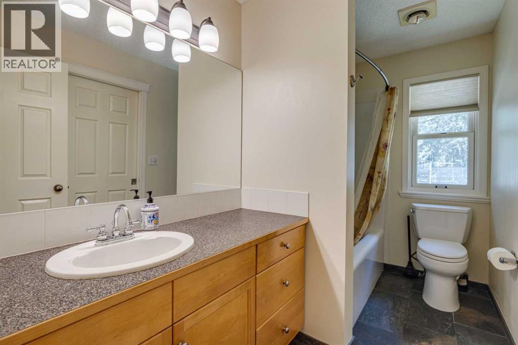 118 Mountain Lion Drive, Bragg Creek, Alberta  T0L 0K0 - Photo 32 - A2215187