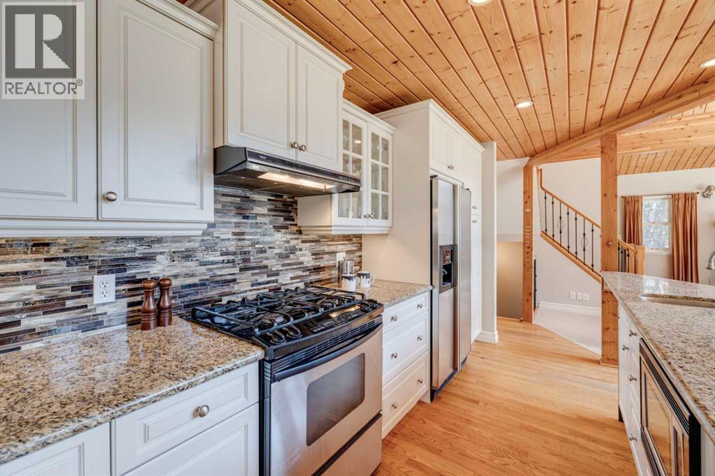 118 Mountain Lion Drive, Bragg Creek, Alberta  T0L 0K0 - Photo 17 - A2215187