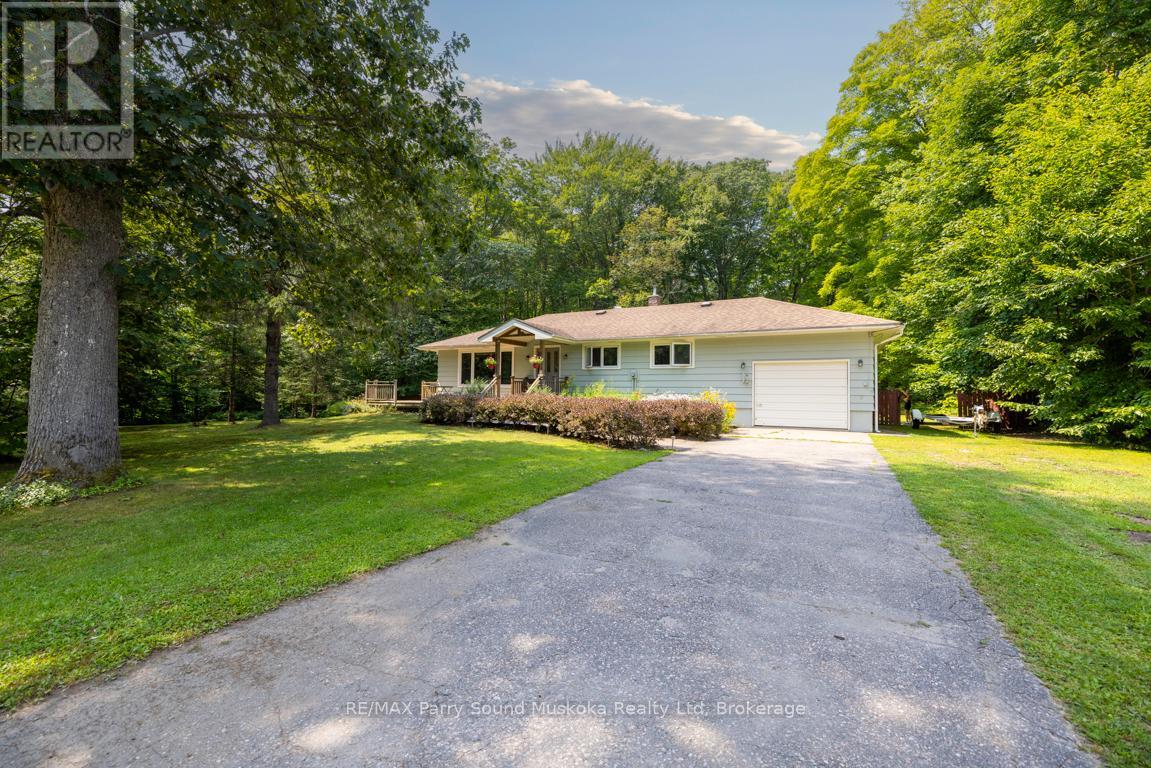 20 Sandy Plains Road, Seguin, Ontario  P2A 2W8 - Photo 1 - X12331471