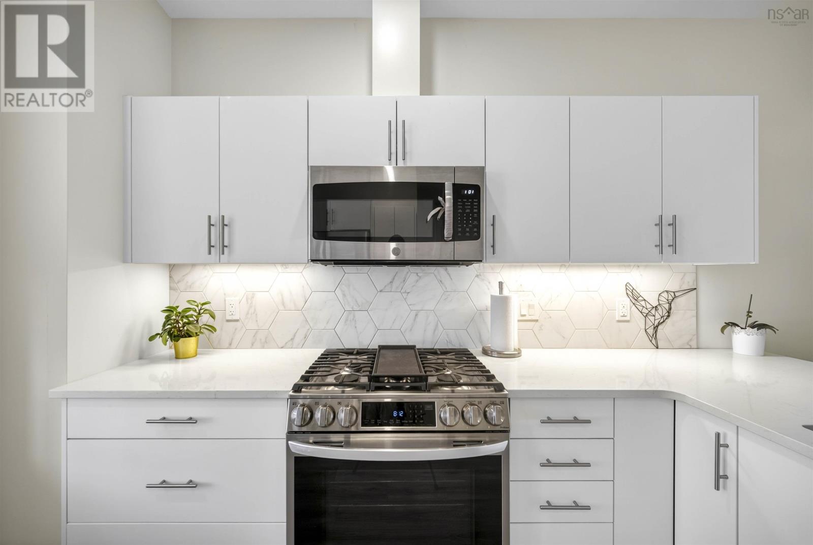 46 Nadia Drive, Dartmouth, Nova Scotia  B3A 0A6 - Photo 3 - 202519950