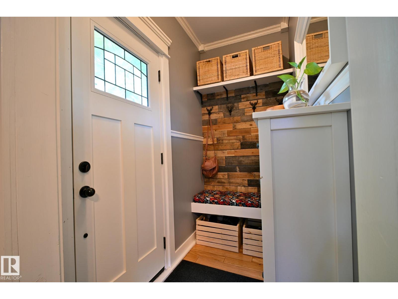 Property at 11711 96 ST NW image 3