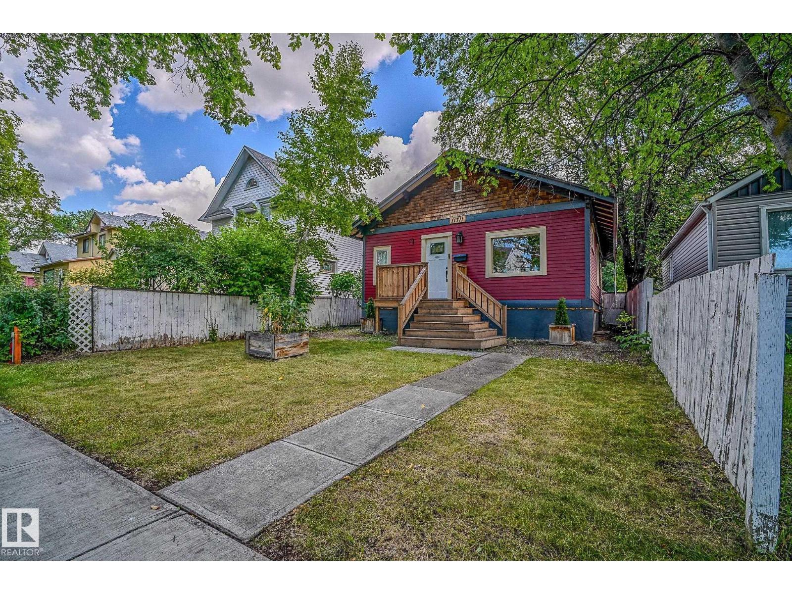 Property at 11711 96 ST NW image 1