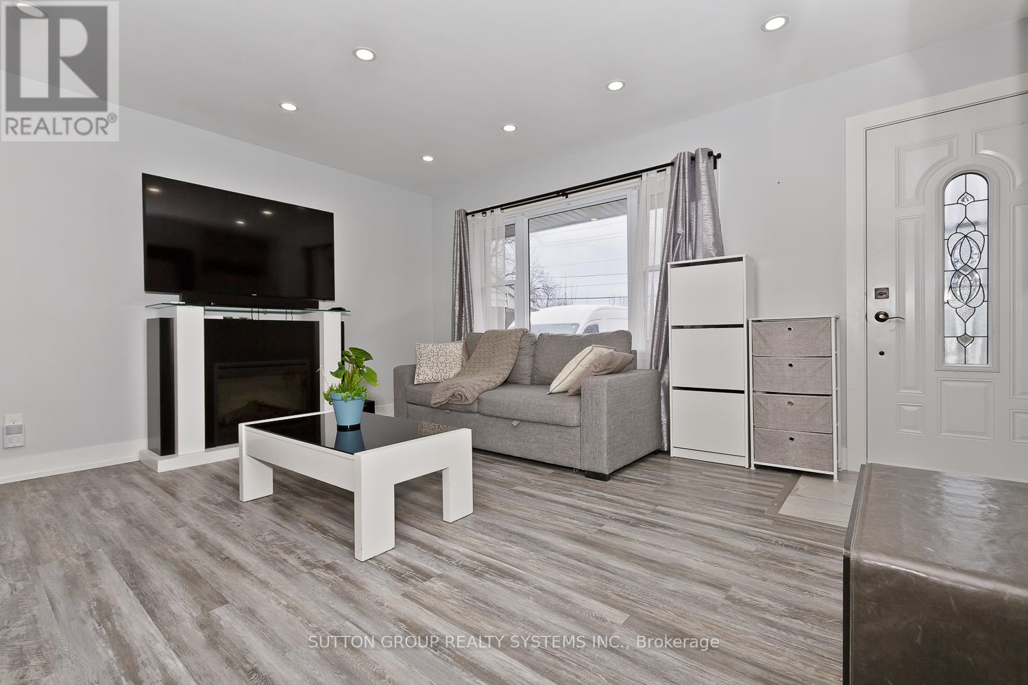 359 Bunting Road, St. Catharines, Ontario  L2M 3Y5 - Photo 4 - X12331887
