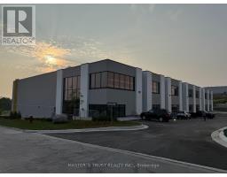 3 - 32 Don Hillock Drive, Aurora (Bayview Southeast), Ca