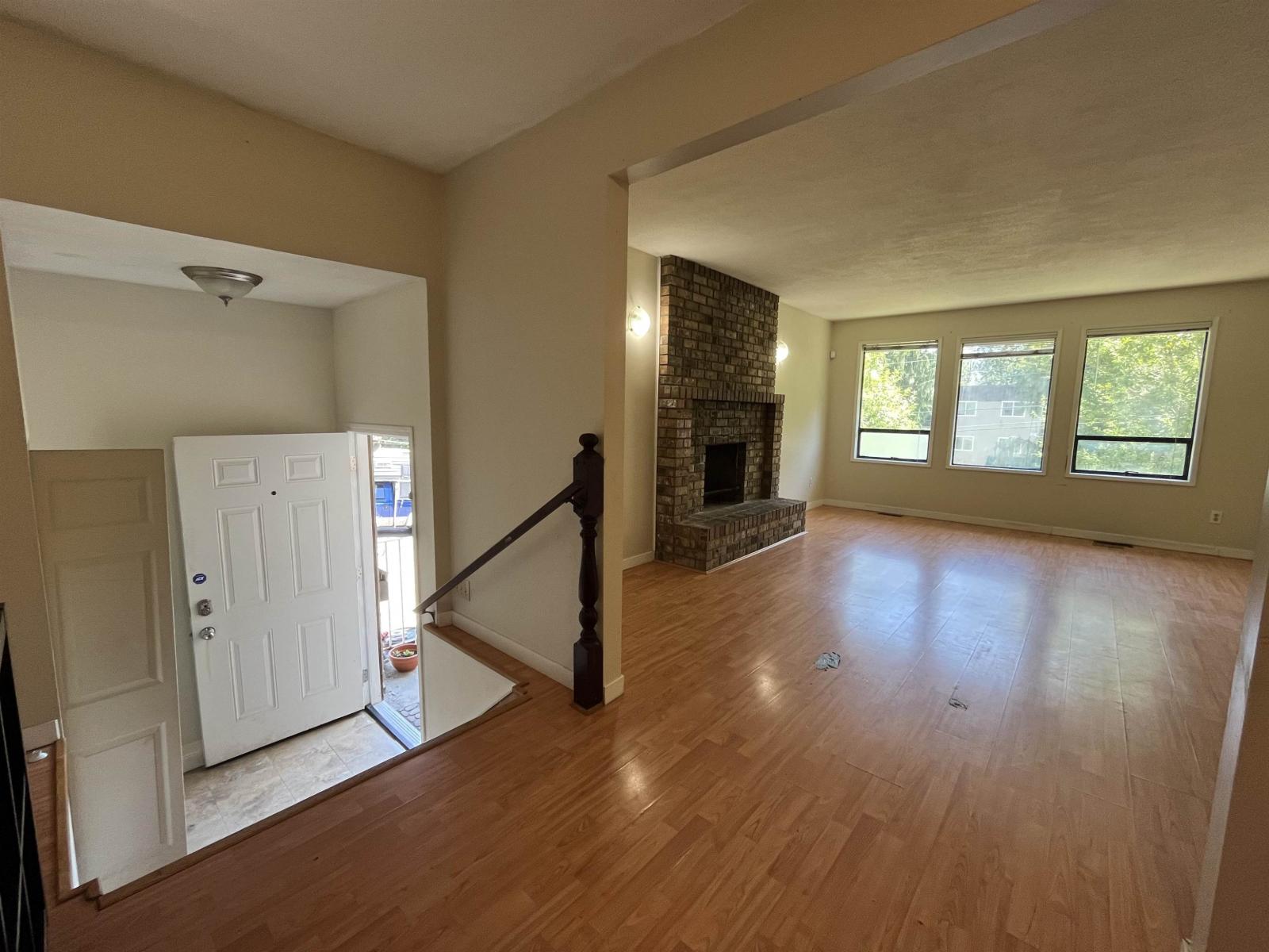 32827 14th Avenue, Mission, British Columbia  V2V 6C1 - Photo 2 - R3021579