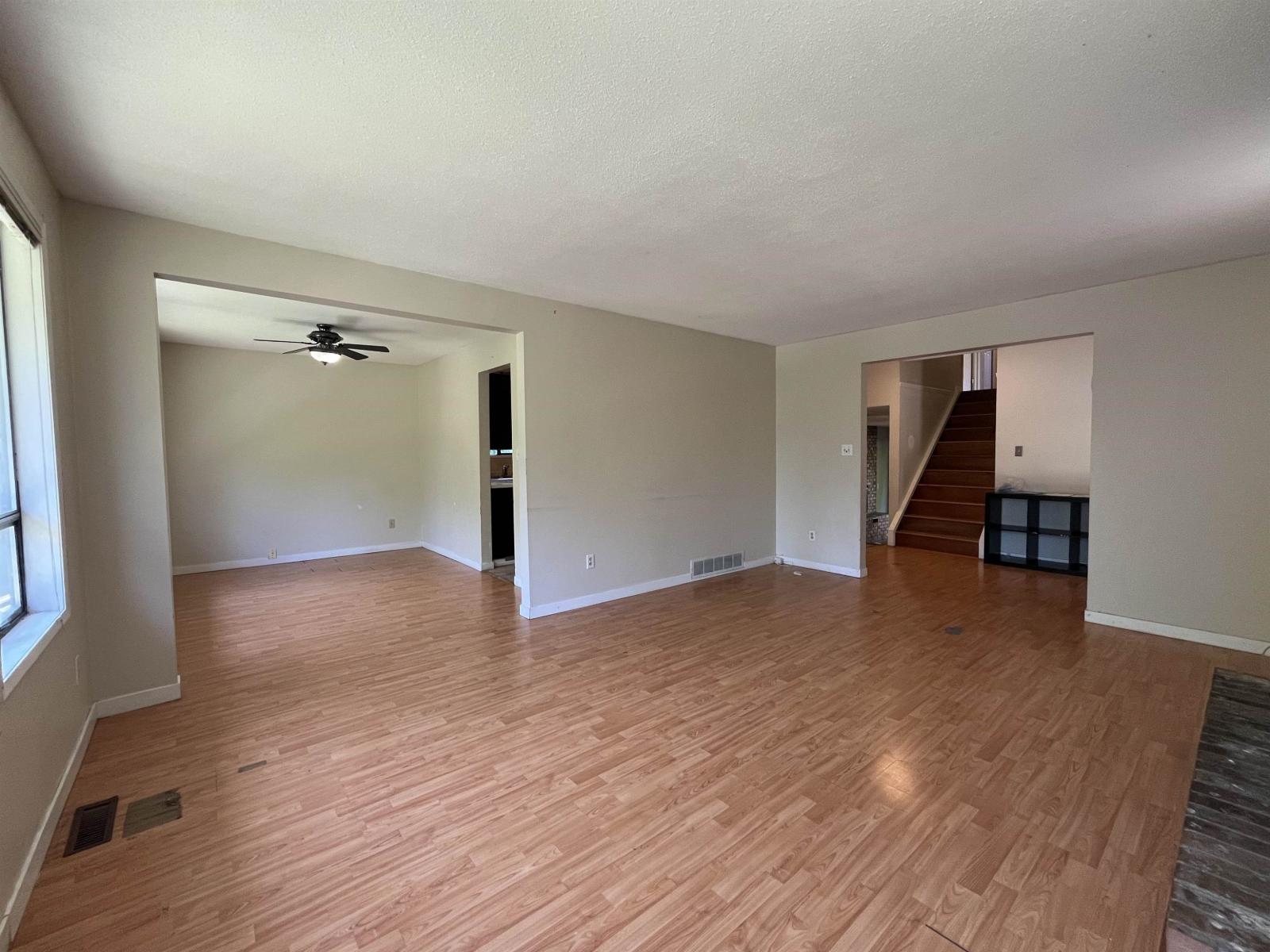 32827 14th Avenue, Mission, British Columbia  V2V 6C1 - Photo 5 - R3021579