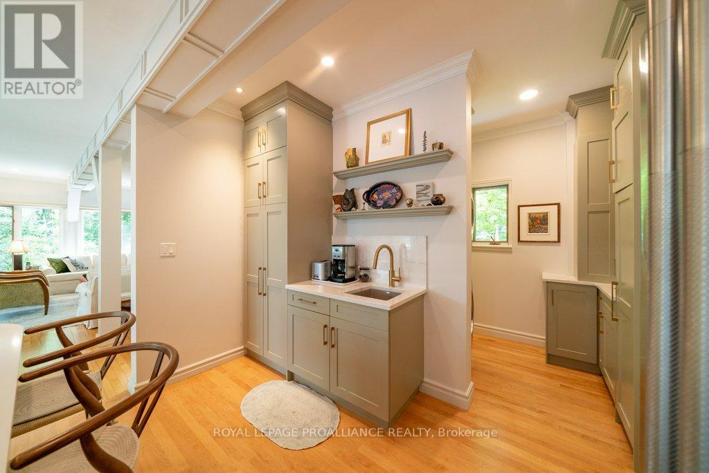 403 Henniger Road, Addington Highlands, Ontario  K0H 1K0 - Photo 14 - X12331928