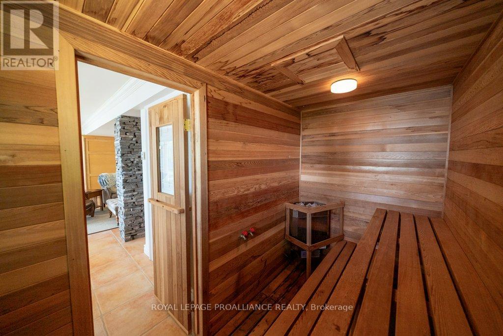 403 Henniger Road, Addington Highlands, Ontario  K0H 1K0 - Photo 27 - X12331928