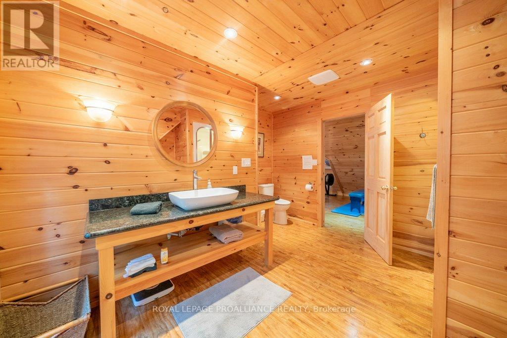 403 Henniger Road, Addington Highlands, Ontario  K0H 1K0 - Photo 44 - X12331928
