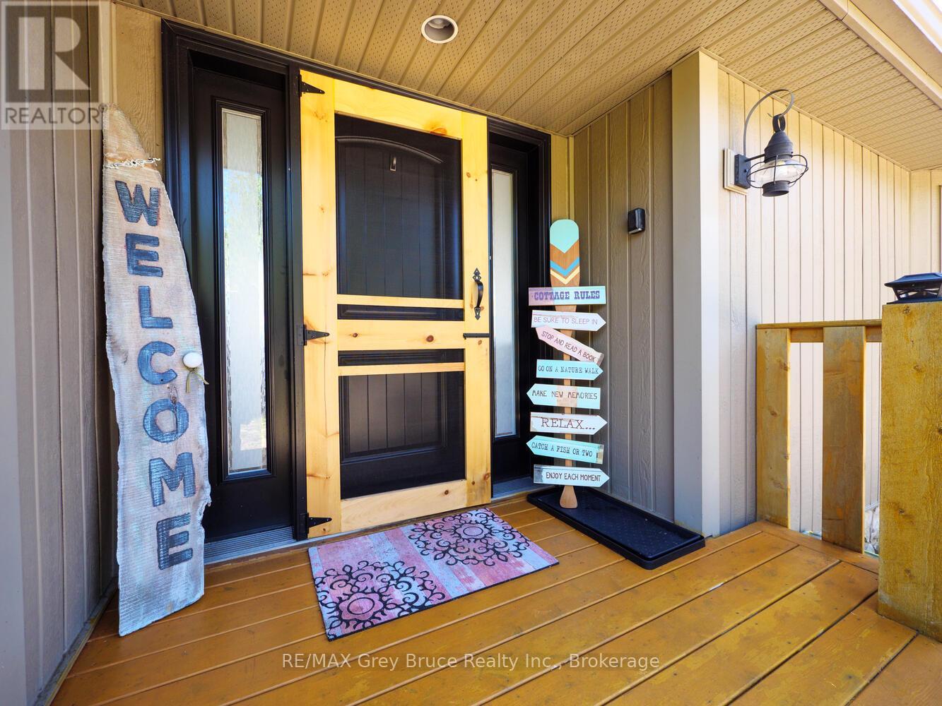 157 Zorra Drive, Northern Bruce Peninsula, Ontario  N0H 2R0 - Photo 16 - X12331929