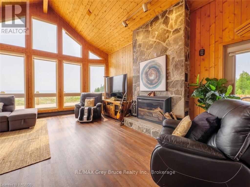157 Zorra Drive, Northern Bruce Peninsula, Ontario  N0H 2R0 - Photo 19 - X12331929