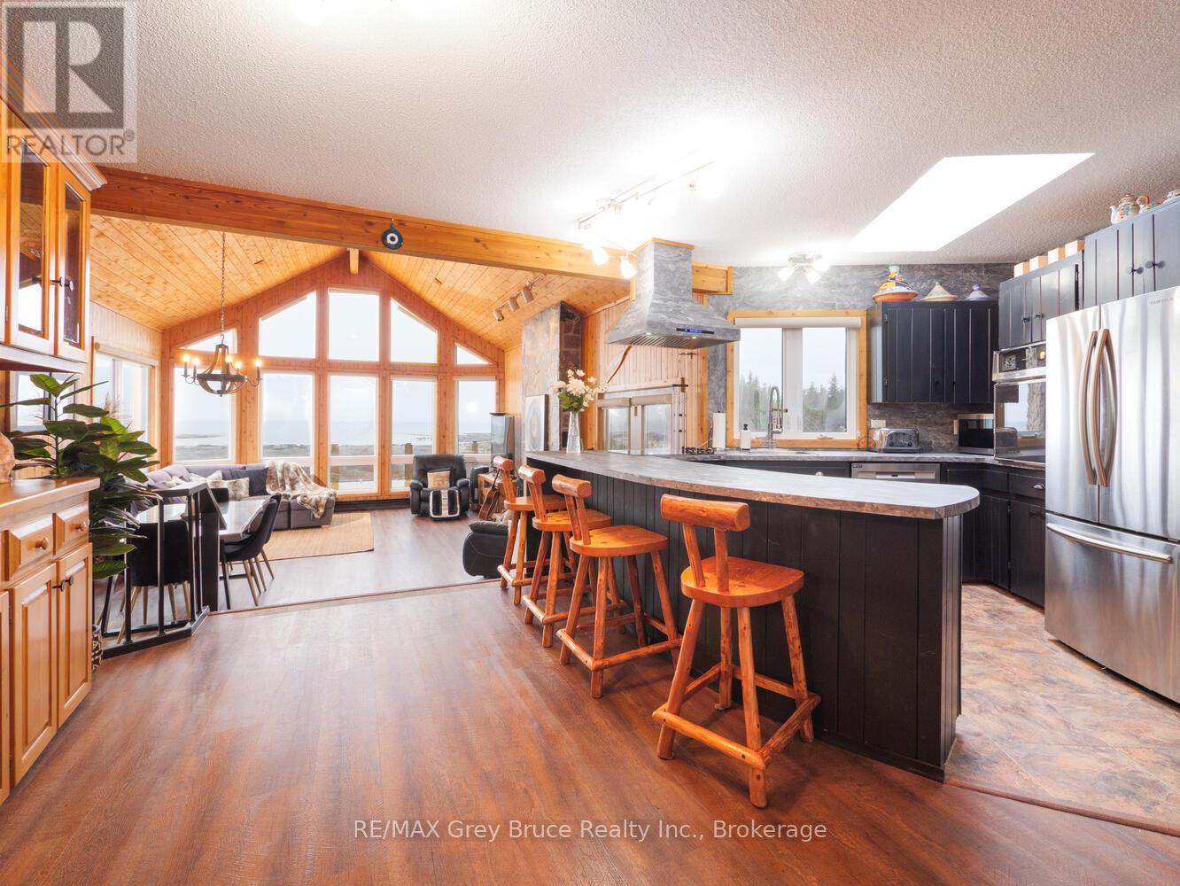 157 Zorra Drive, Northern Bruce Peninsula, Ontario  N0H 2R0 - Photo 3 - X12331929