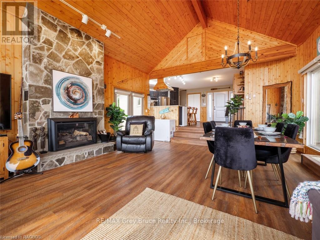 157 Zorra Drive, Northern Bruce Peninsula, Ontario  N0H 2R0 - Photo 4 - X12331929