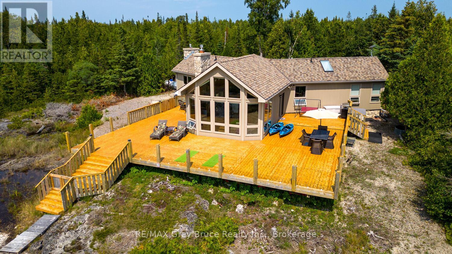 157 Zorra Drive, Northern Bruce Peninsula, Ontario  N0H 2R0 - Photo 7 - X12331929
