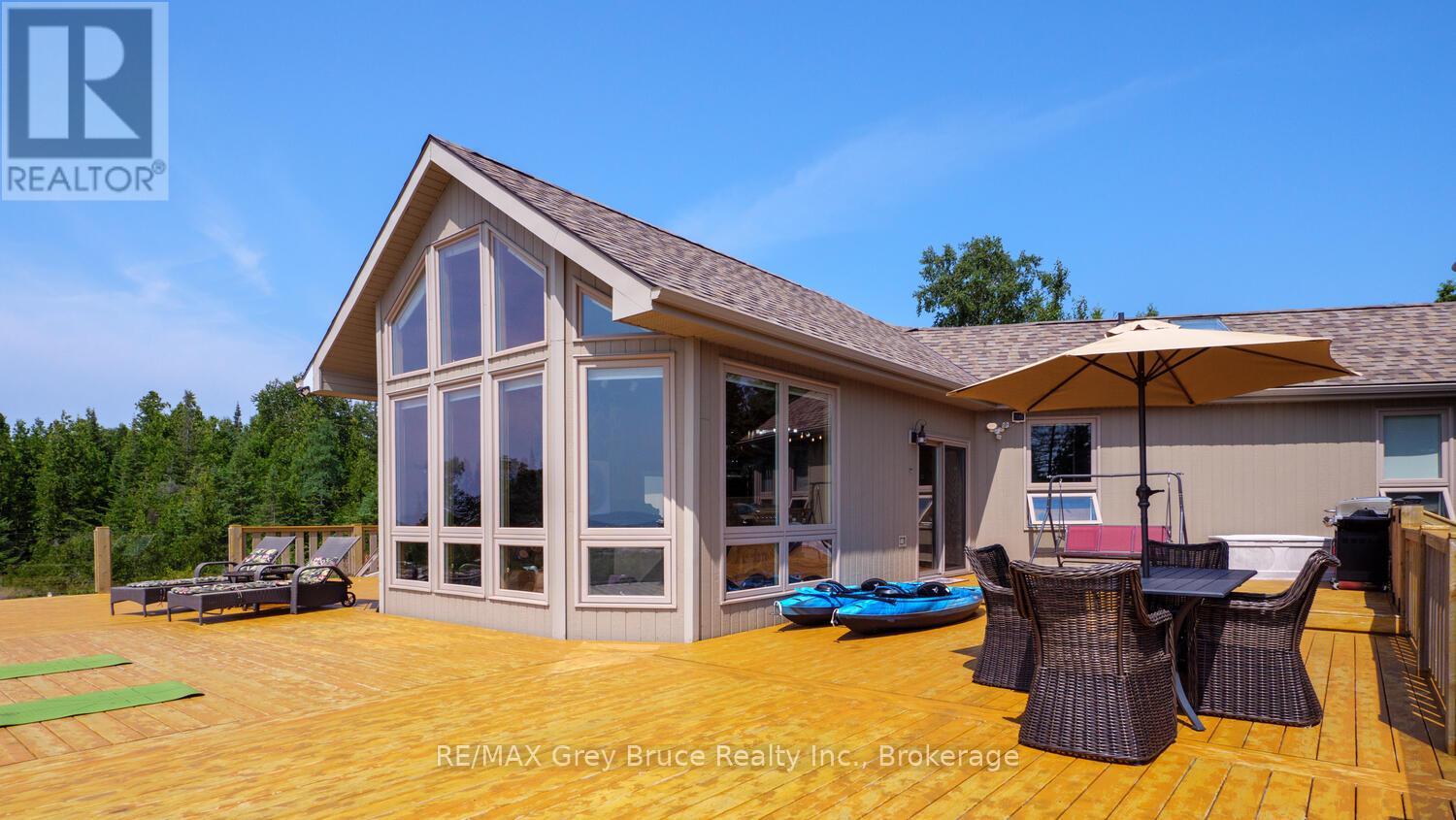 157 Zorra Drive, Northern Bruce Peninsula, Ontario  N0H 2R0 - Photo 8 - X12331929