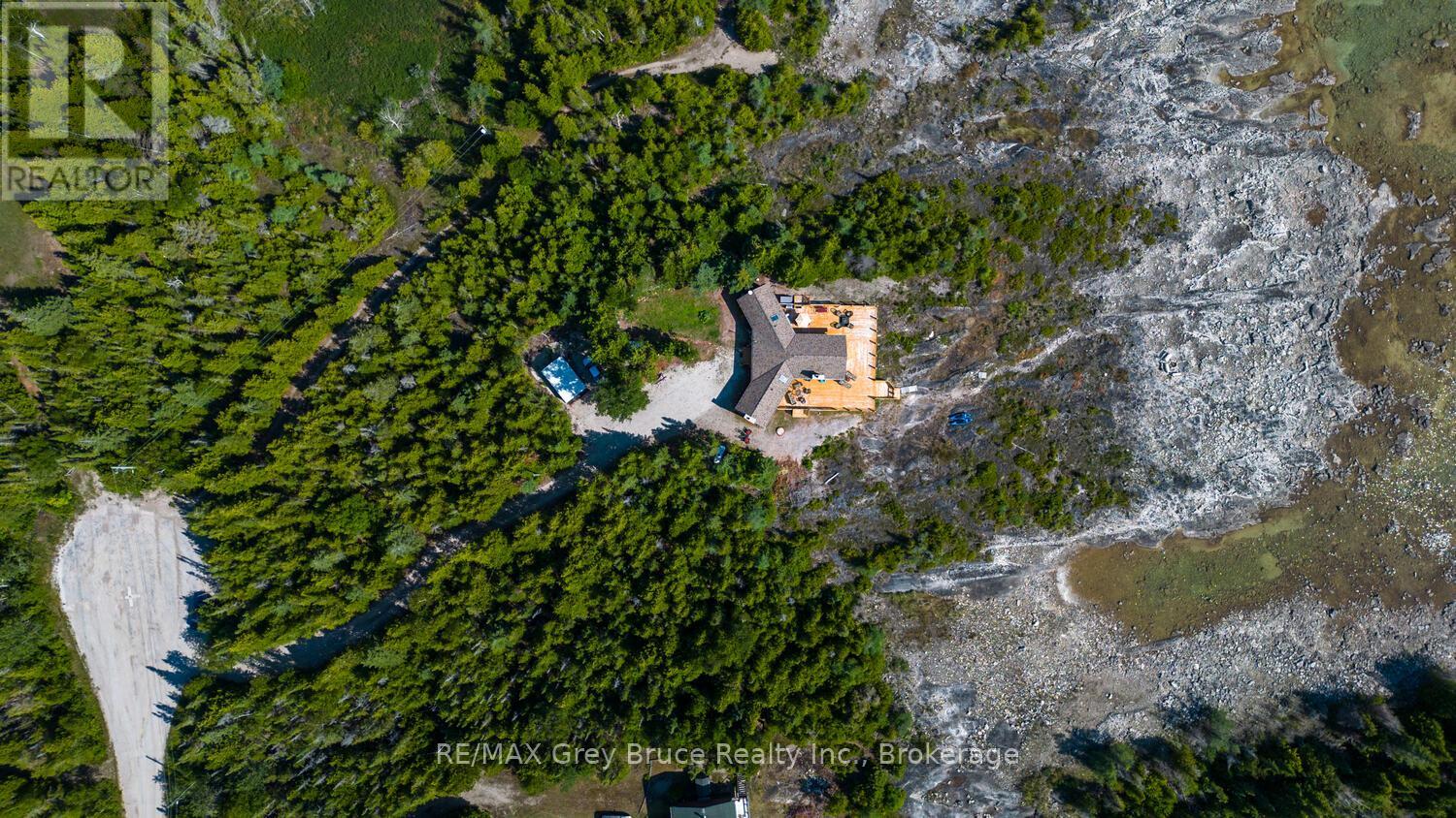 157 Zorra Drive, Northern Bruce Peninsula, Ontario  N0H 2R0 - Photo 9 - X12331929