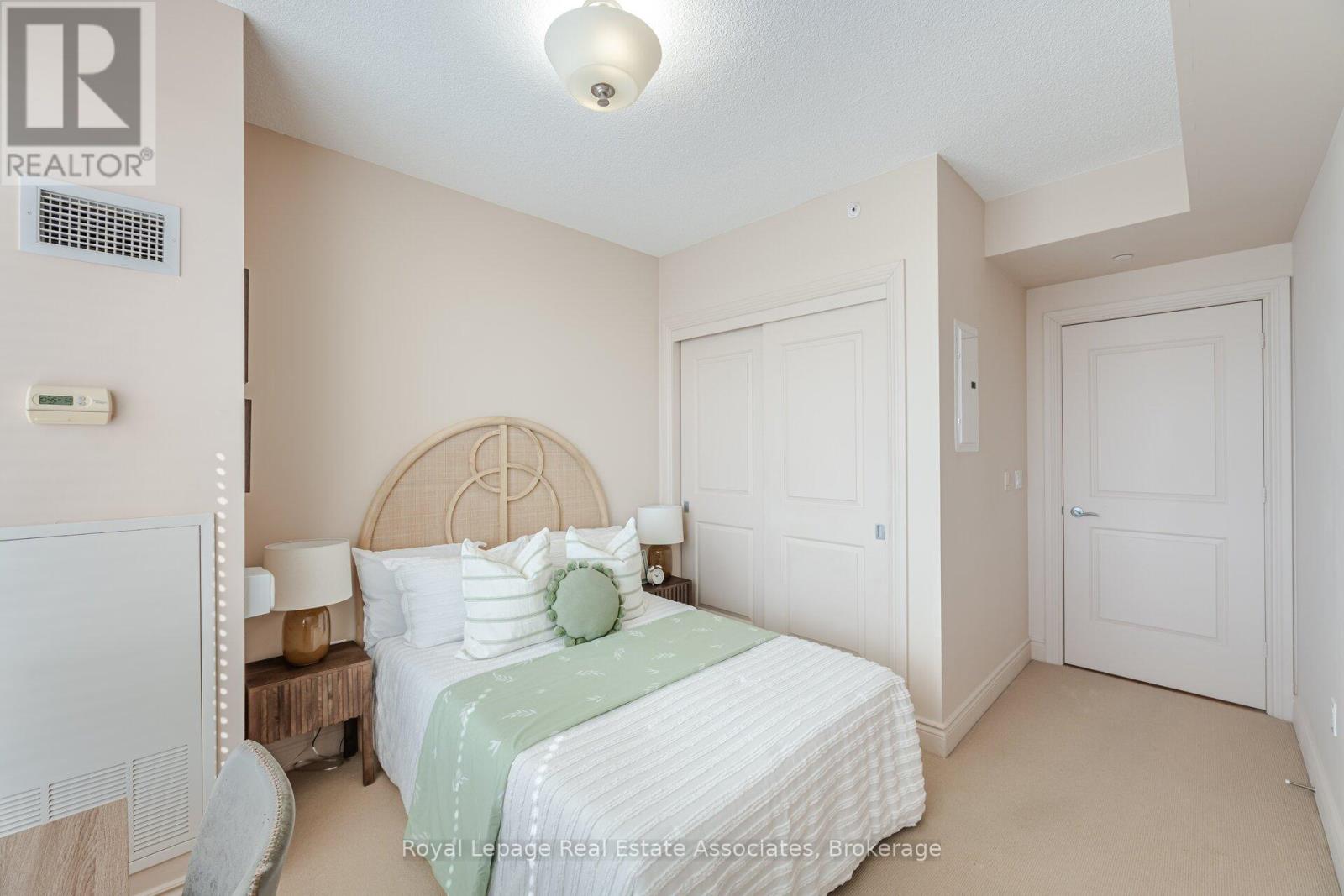 1704 - 1665 The Collegeway, Mississauga, Ontario  L5L 0A9 - Photo 10 - W12331913