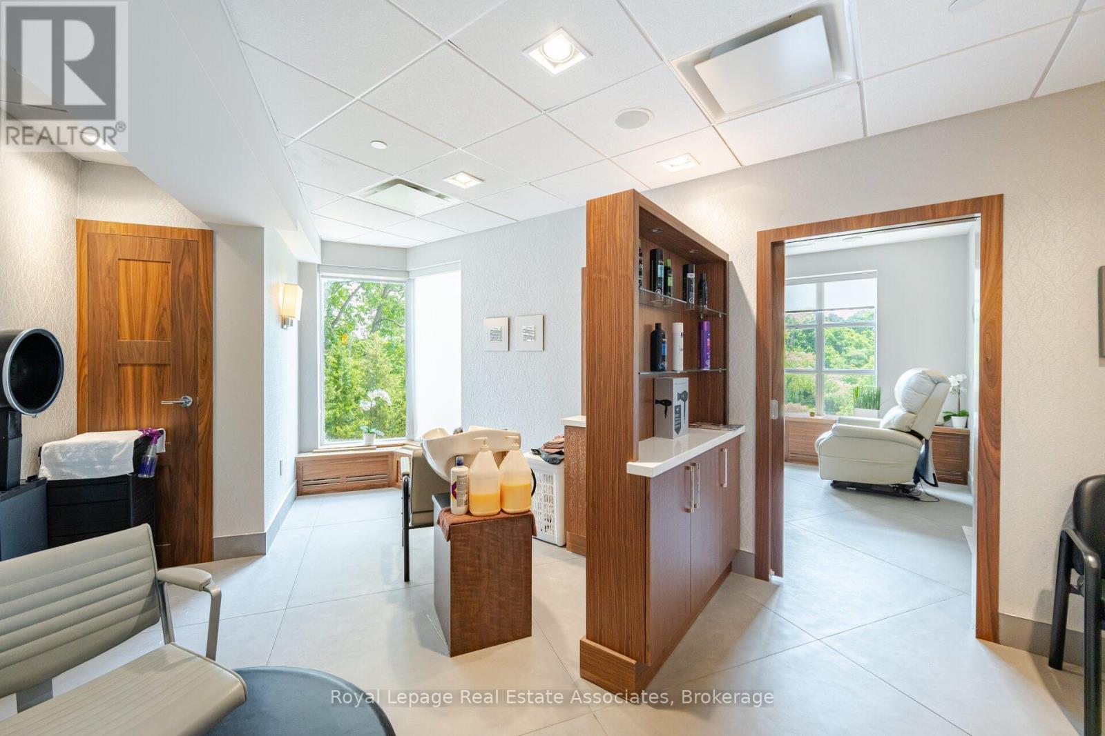 1704 - 1665 The Collegeway, Mississauga, Ontario  L5L 0A9 - Photo 14 - W12331913