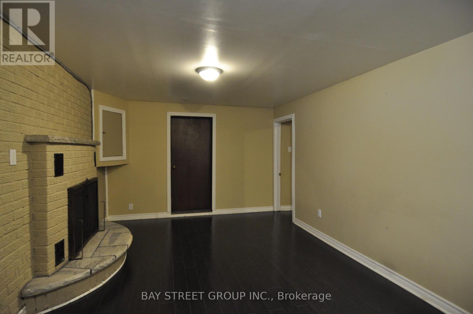 Lower - 3400 Frobex Court, Mississauga, Ontario  L5C 2B5 - Photo 7 - W12331930