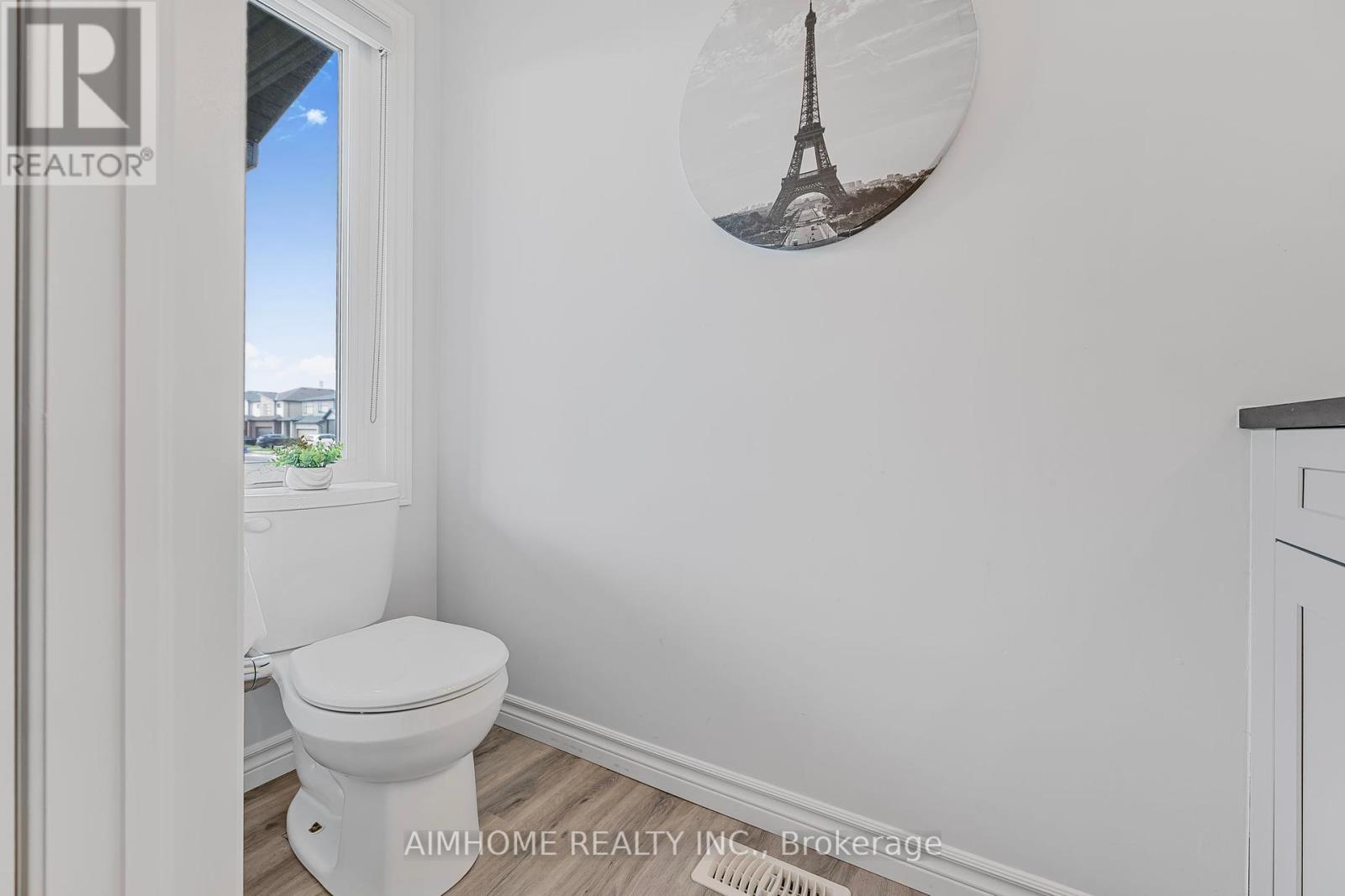 215 Byers Street, London South, Ontario  N6L 0J2 - Photo 14 - X12331911